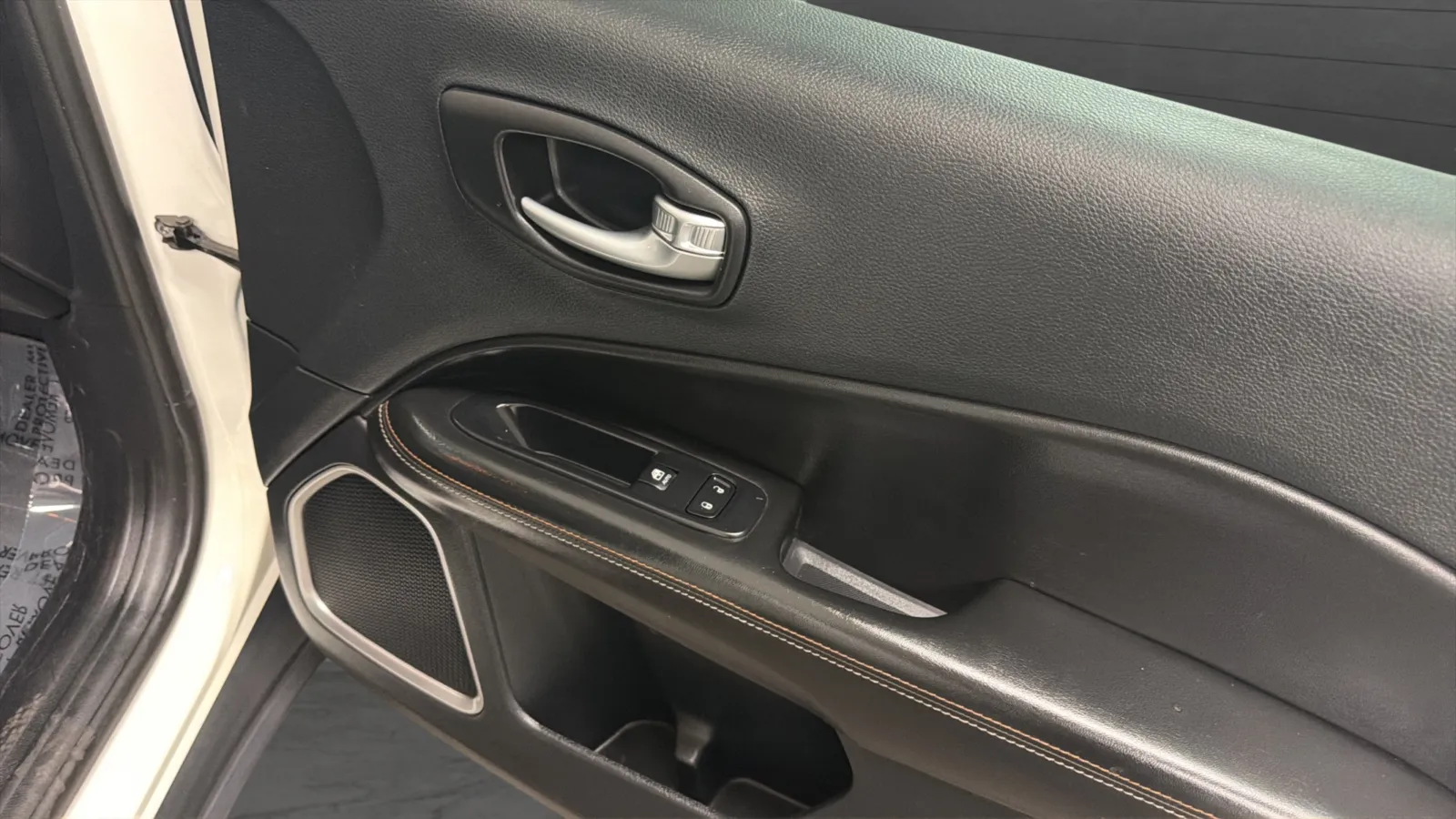 Jeep Compass photo 18