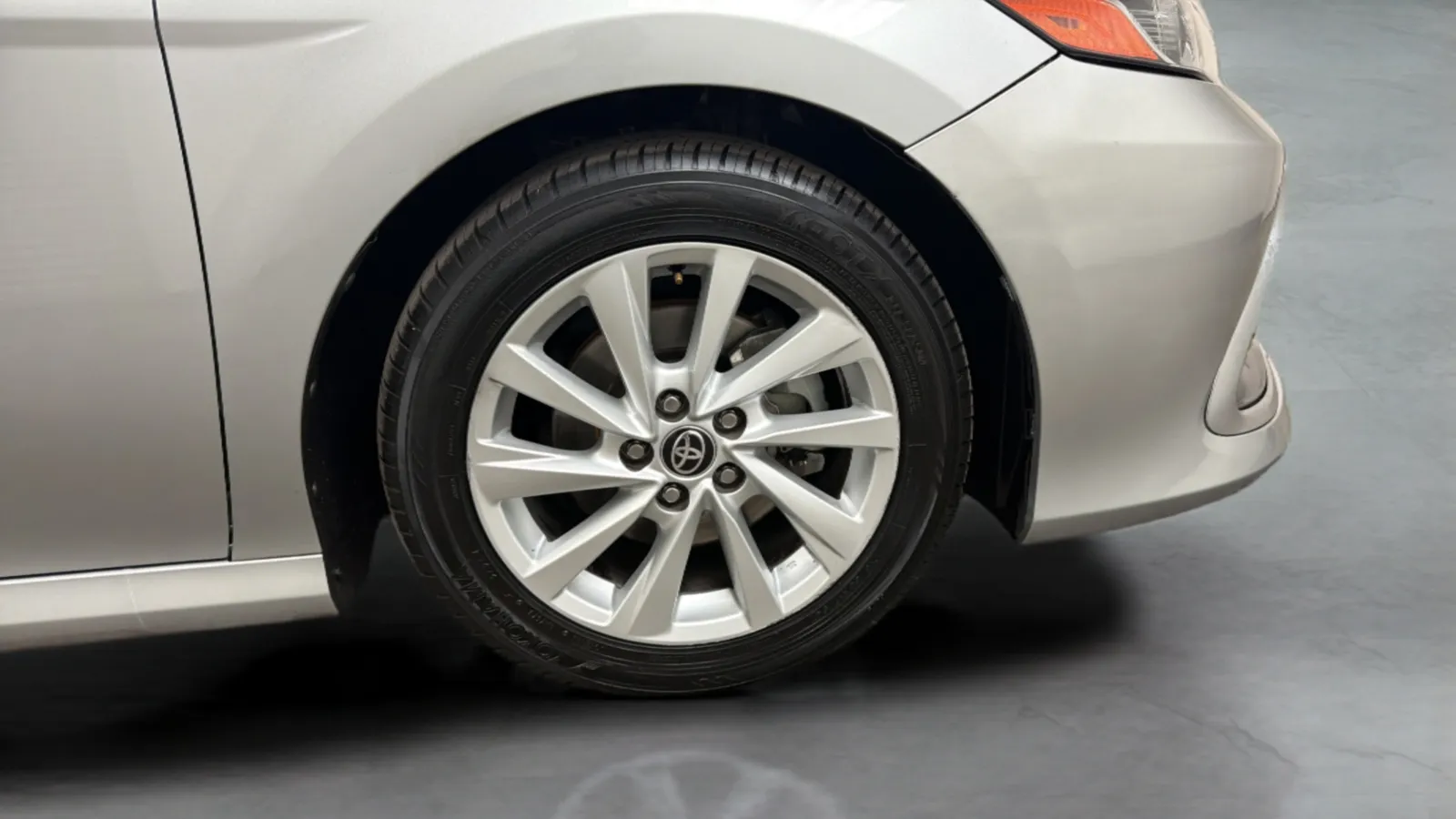 Toyota Camry photo 25