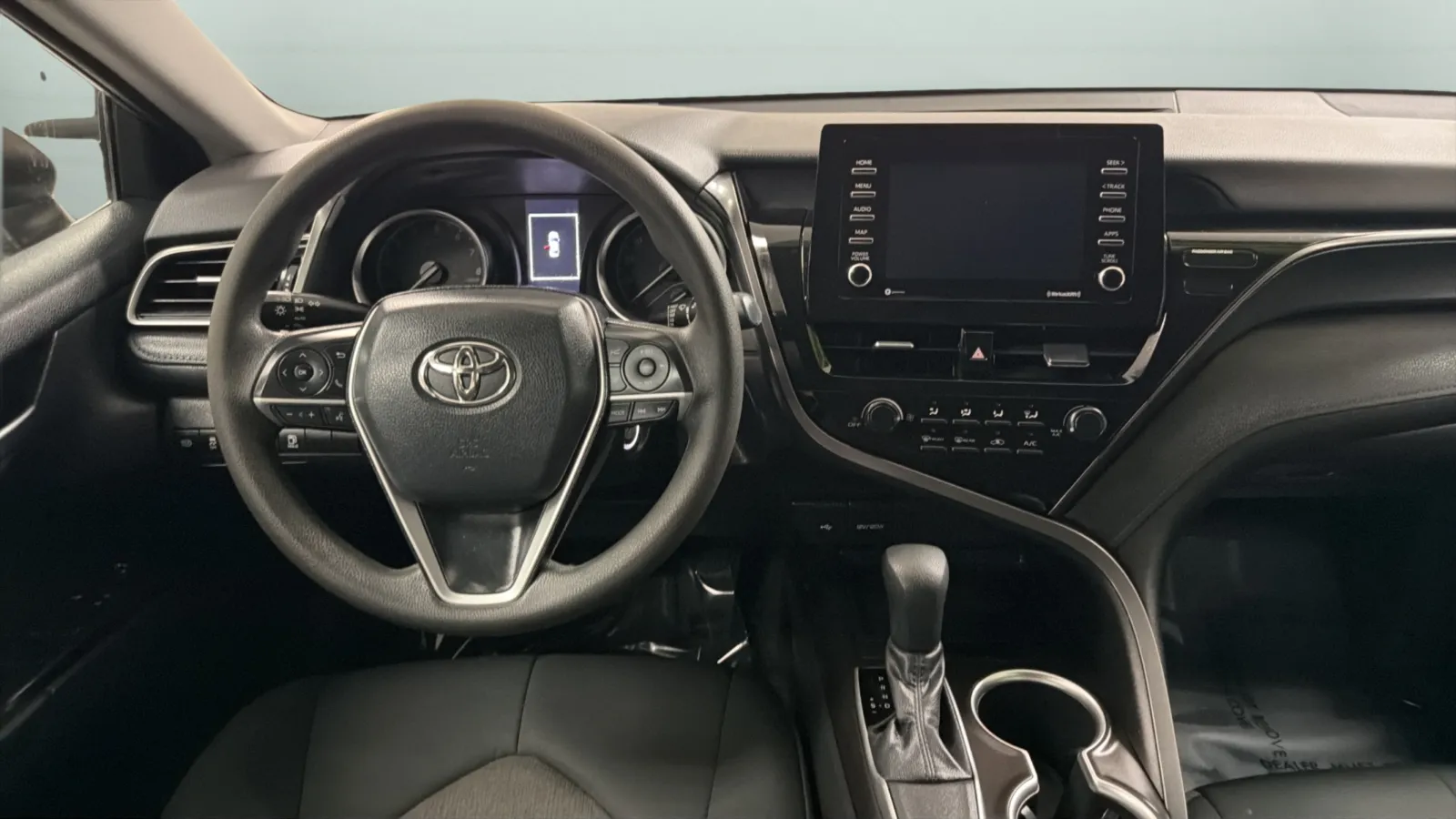 Toyota Camry photo 10