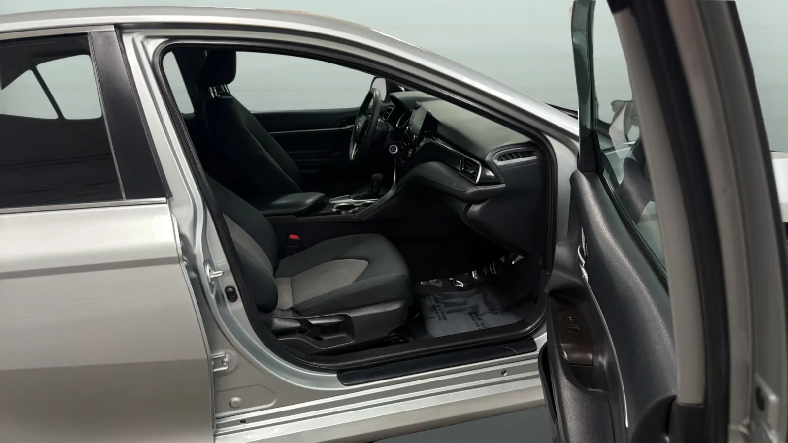 Toyota Camry photo 21