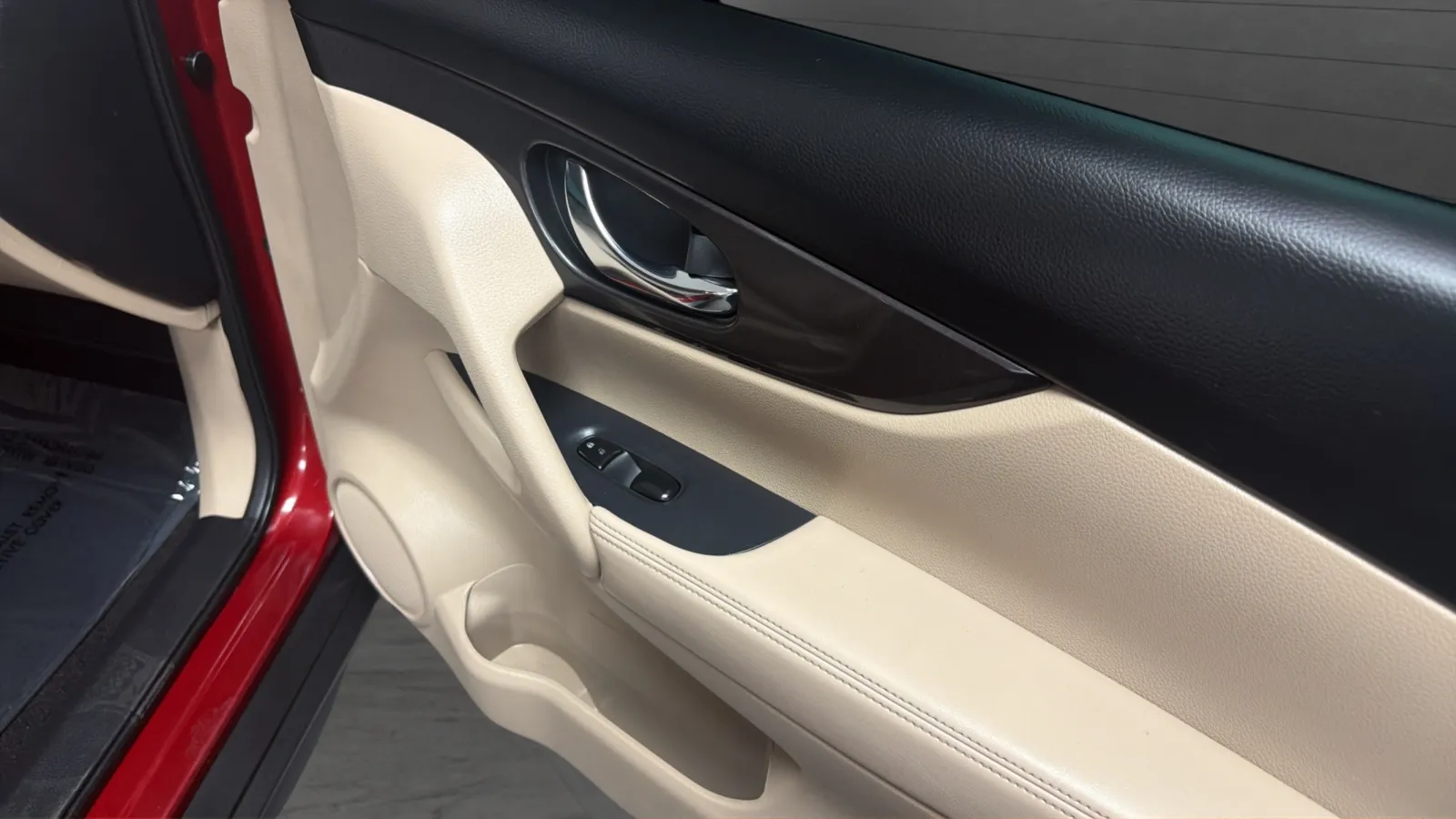 Nissan Rogue photo 18