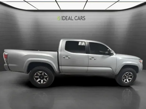 More photos of 2017 Toyota Tacoma Limited at Ideal Cars - East Mesa (Hill), AZ