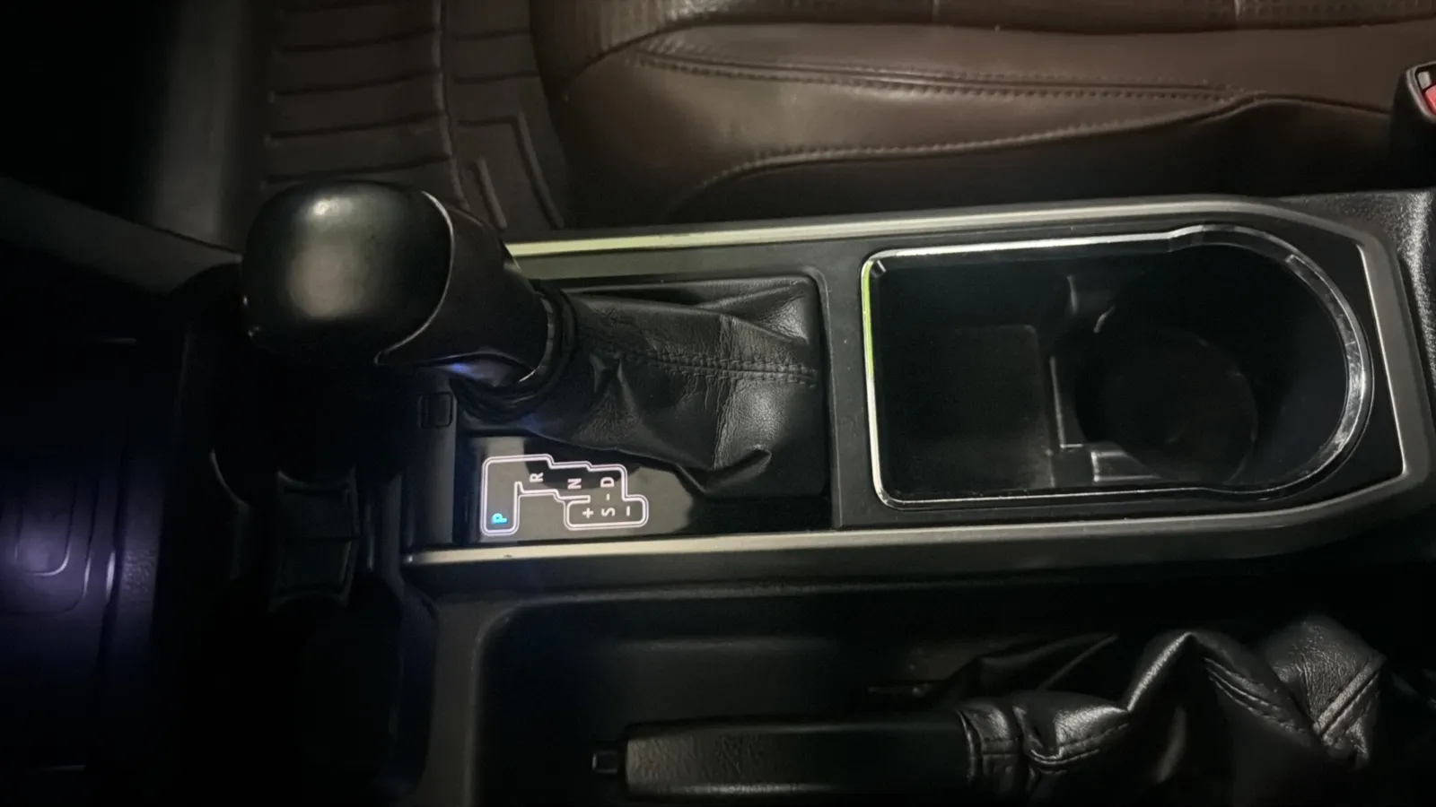 Toyota Tacoma photo 12