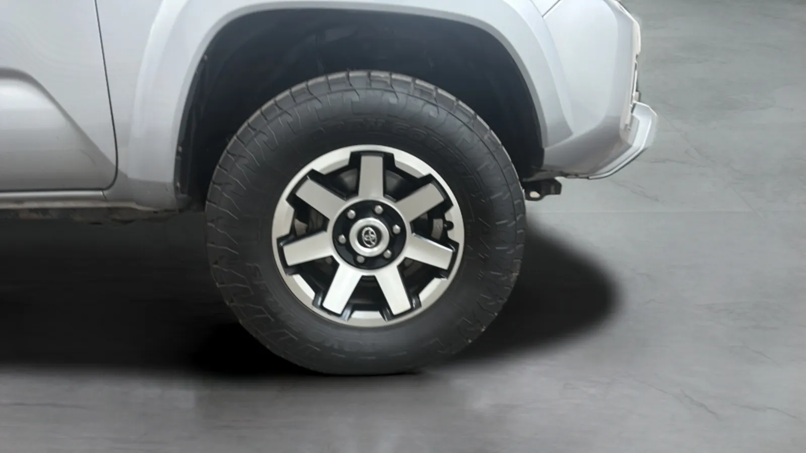 Toyota Tacoma photo 27