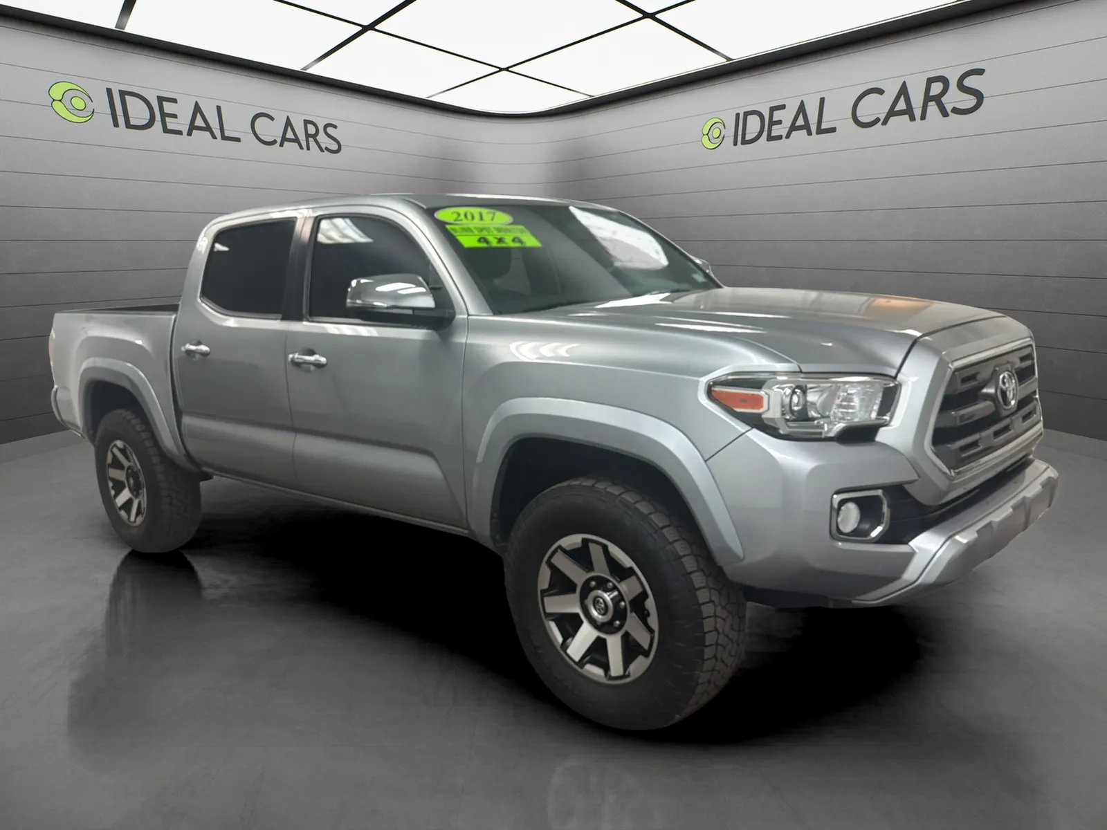 Toyota Tacoma photo 3