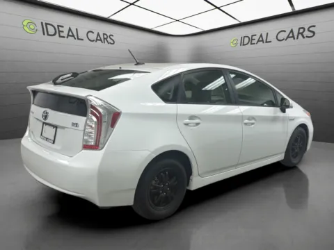 More photos of 2015 Toyota Prius Three at Ideal Cars - East Mesa (Hill), AZ