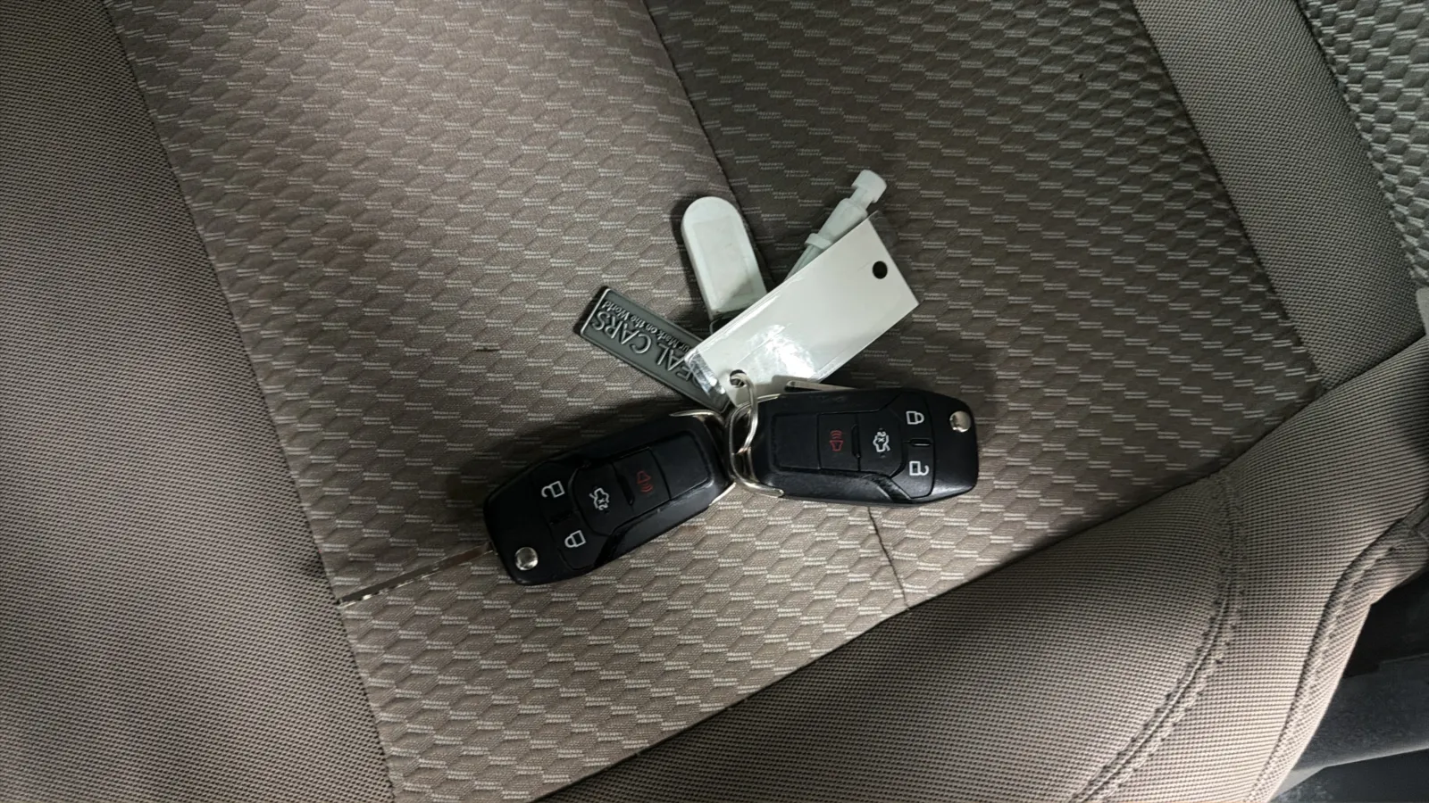 Ford Explorer photo 29