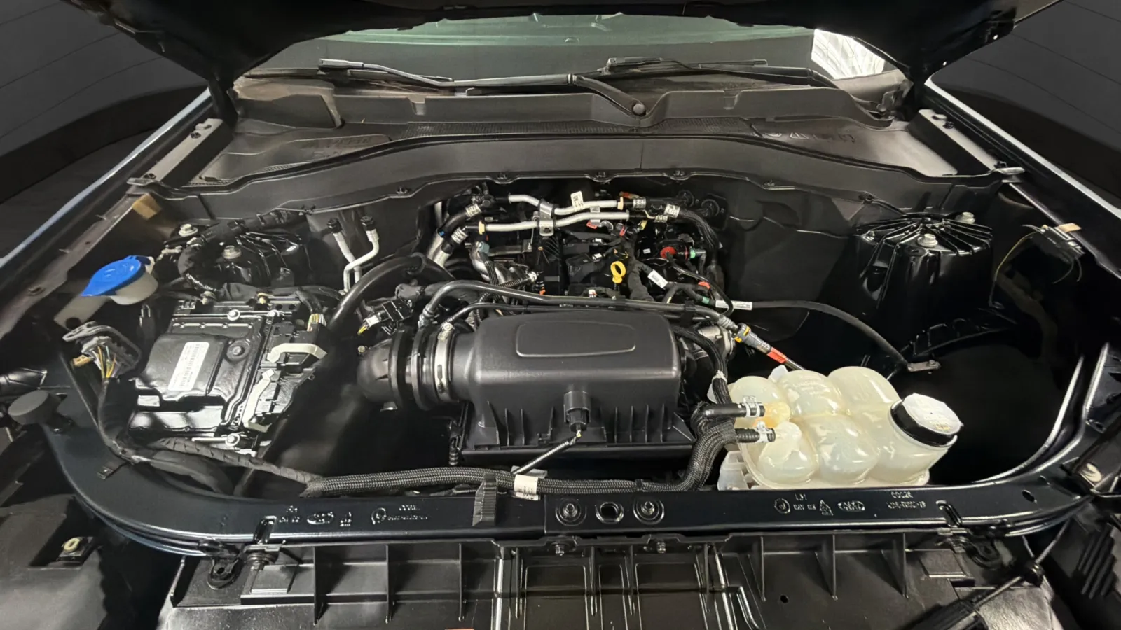 Ford Explorer photo 22