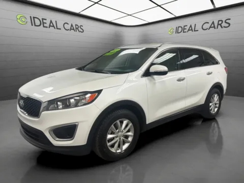 White 2017 Kia Sorento LX for sale in Mesa, AZ