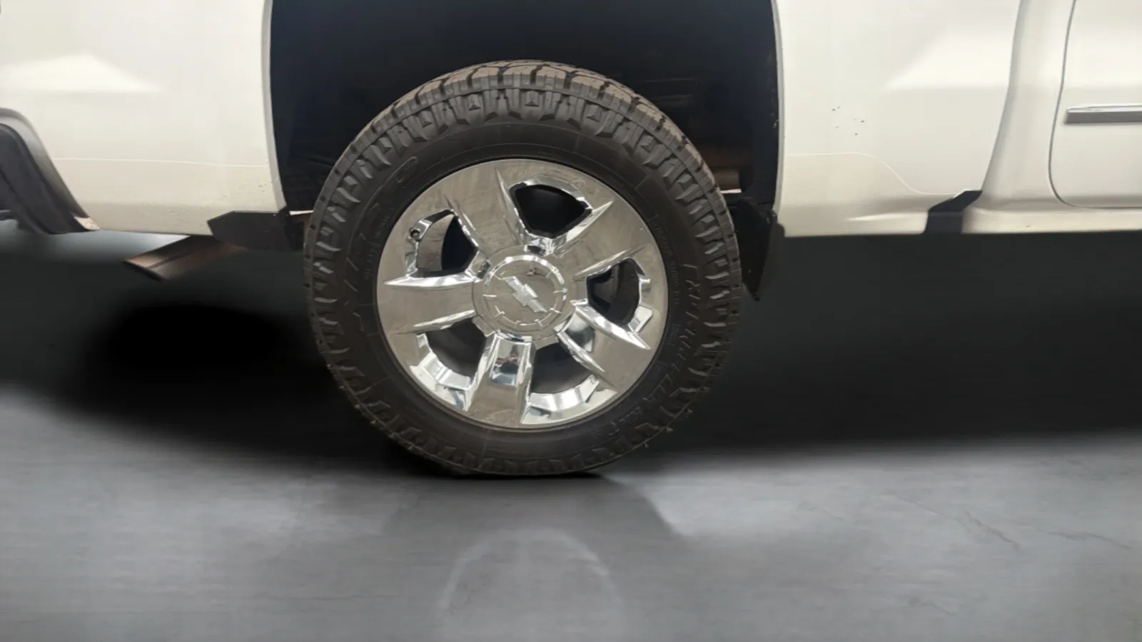 Chevrolet Silverado photo 25