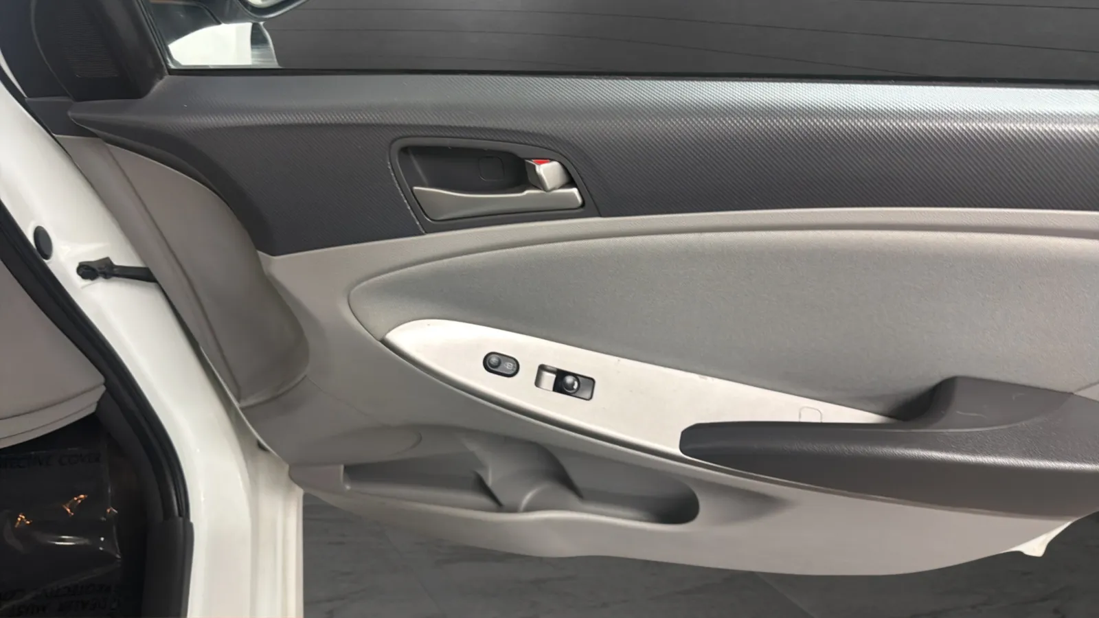 Hyundai Accent photo 16