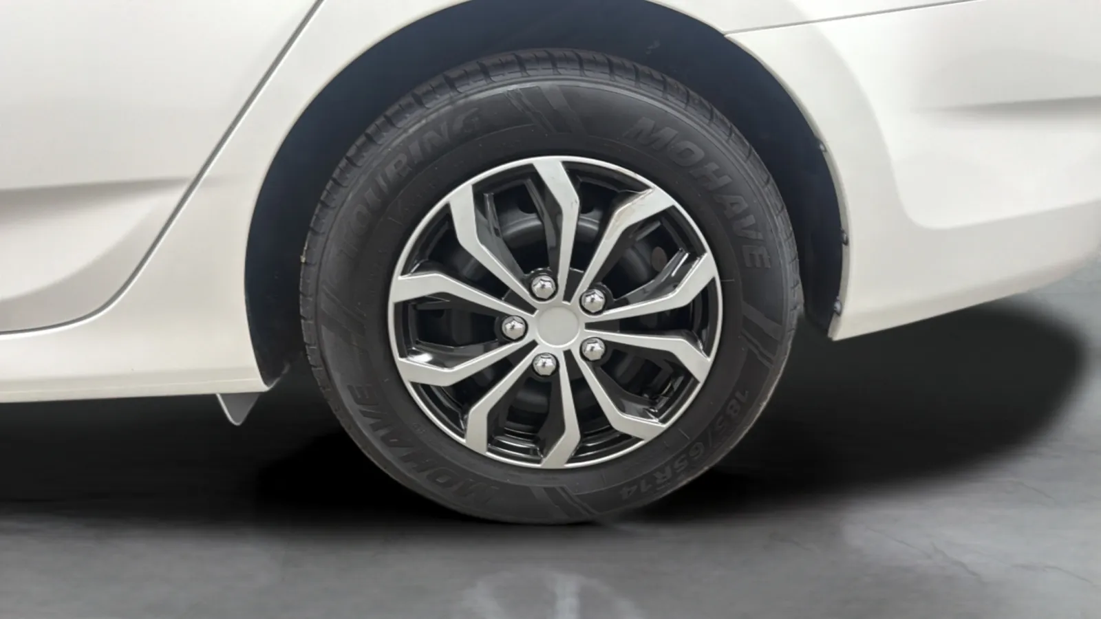 Hyundai Accent photo 24