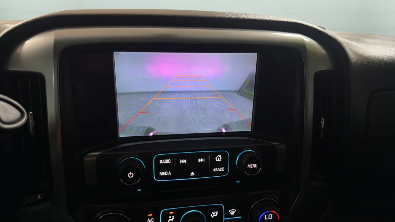 Chevrolet Silverado photo 14