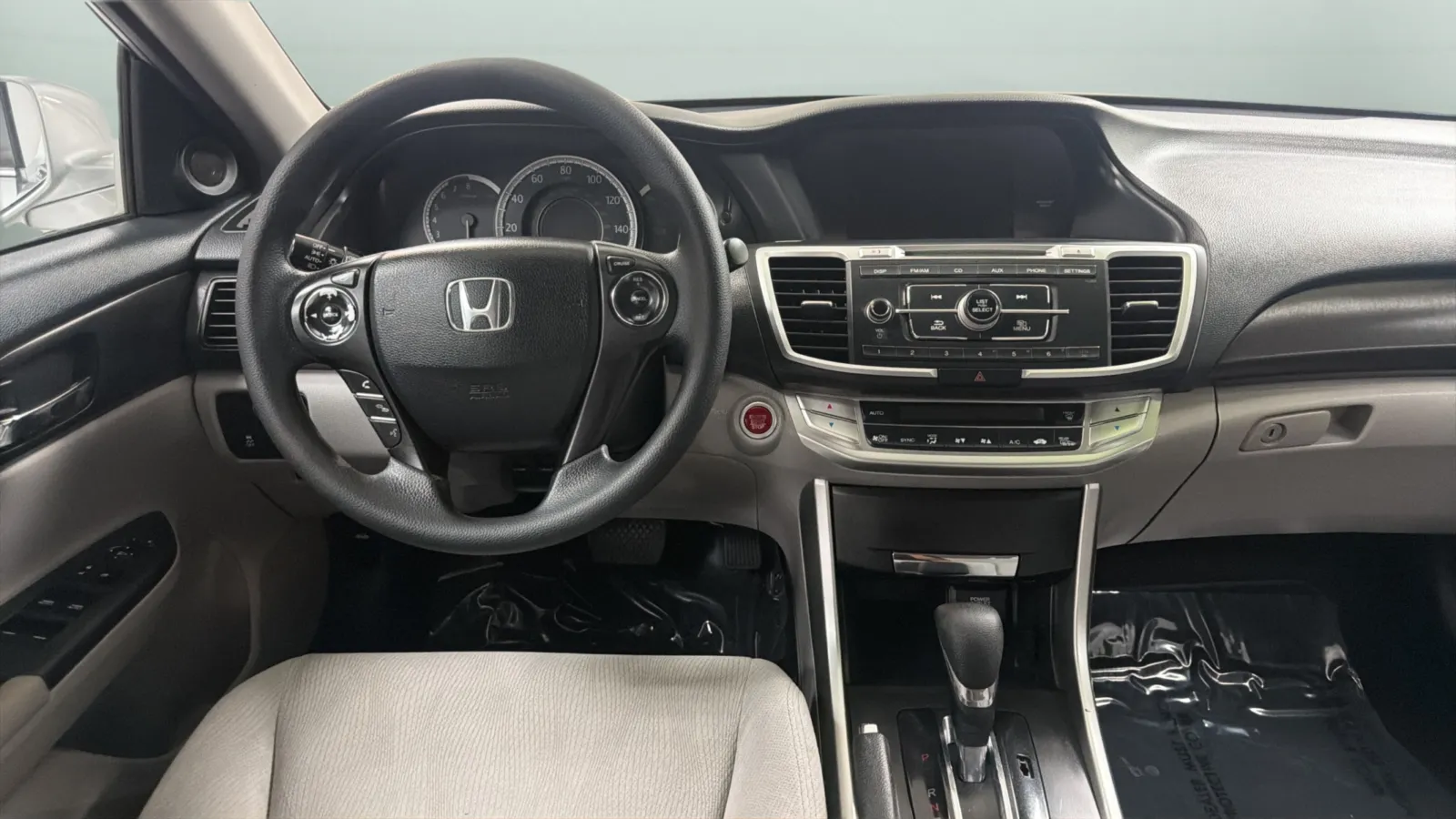 Honda Accord photo 10