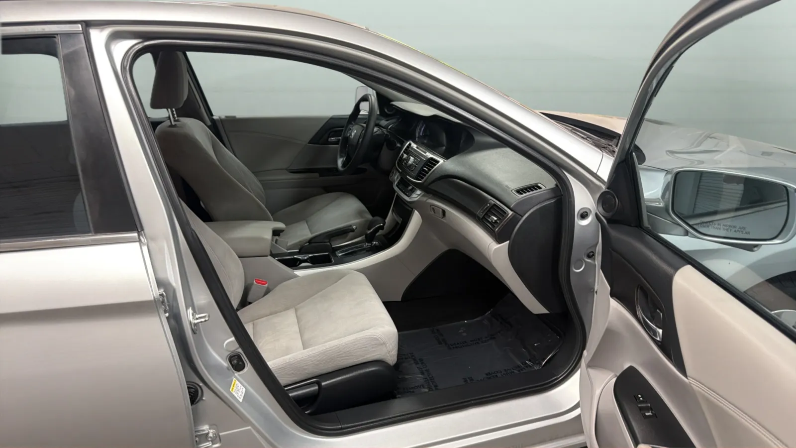 Honda Accord photo 22