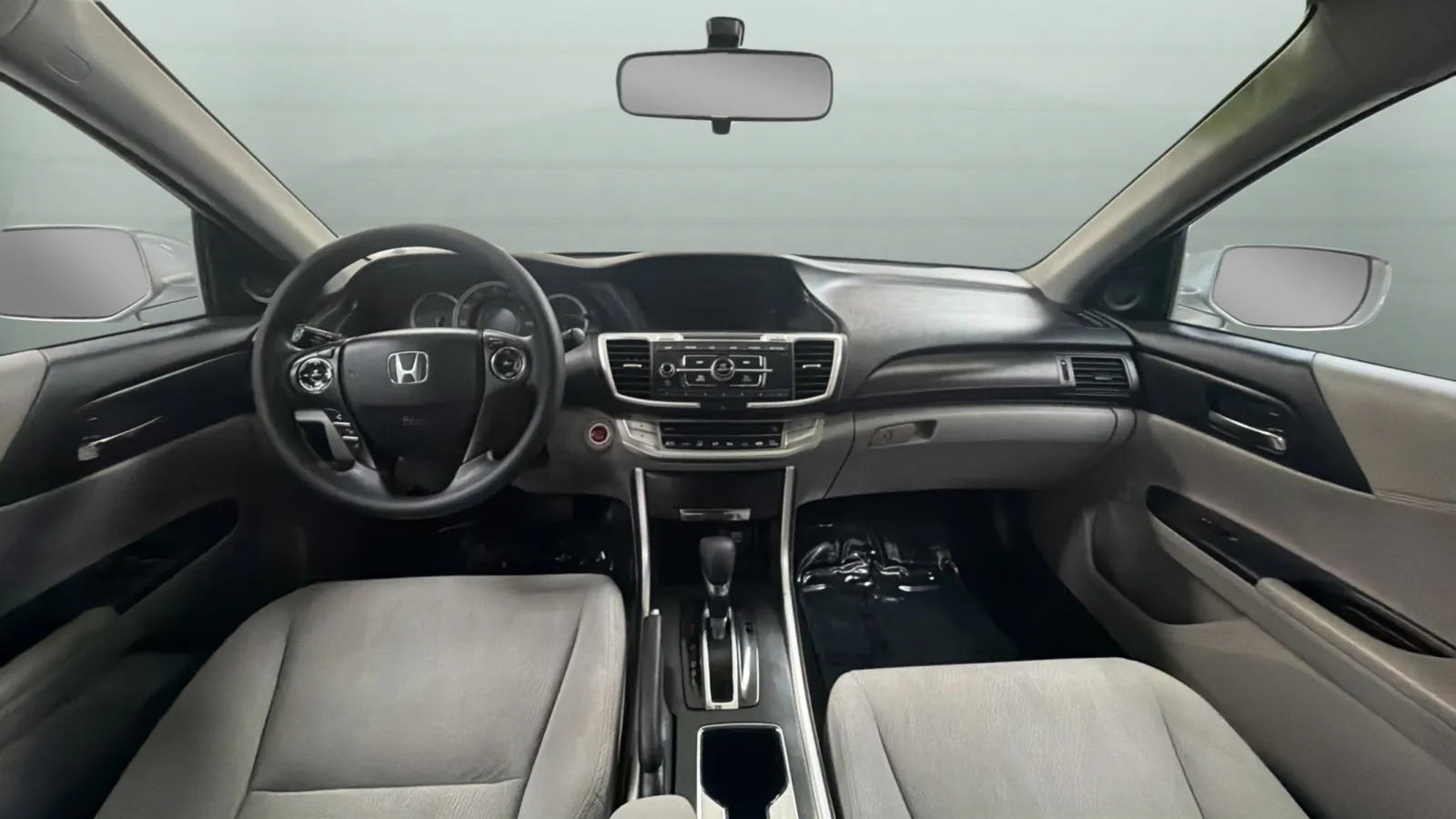 Honda Accord photo 9