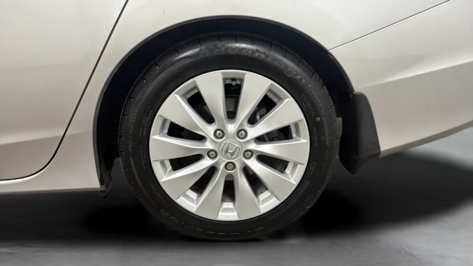 Honda Accord photo 28