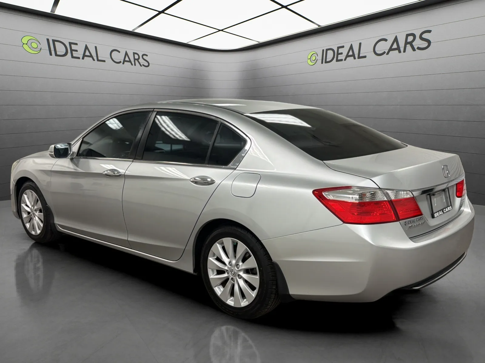 Honda Accord photo 7