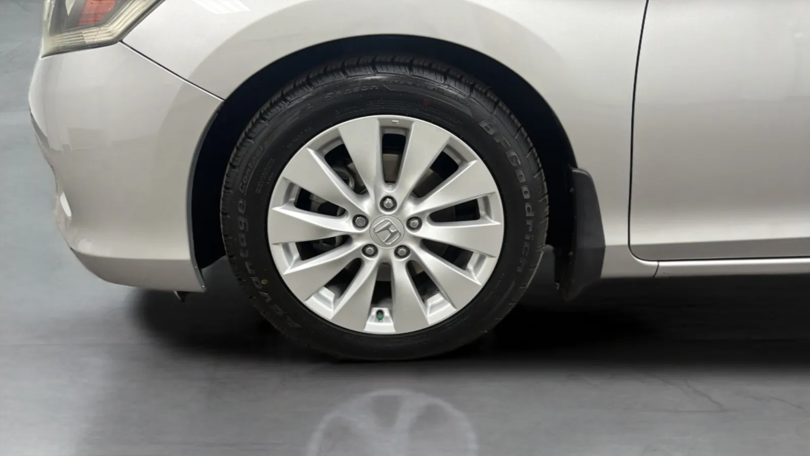 Honda Accord photo 29