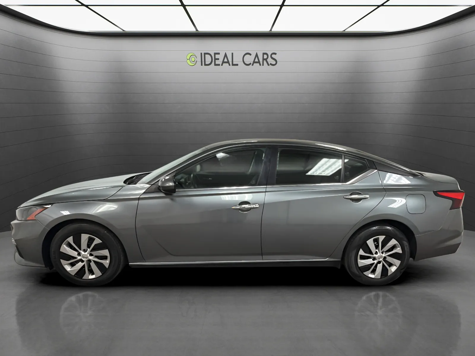 Nissan Altima photo 8