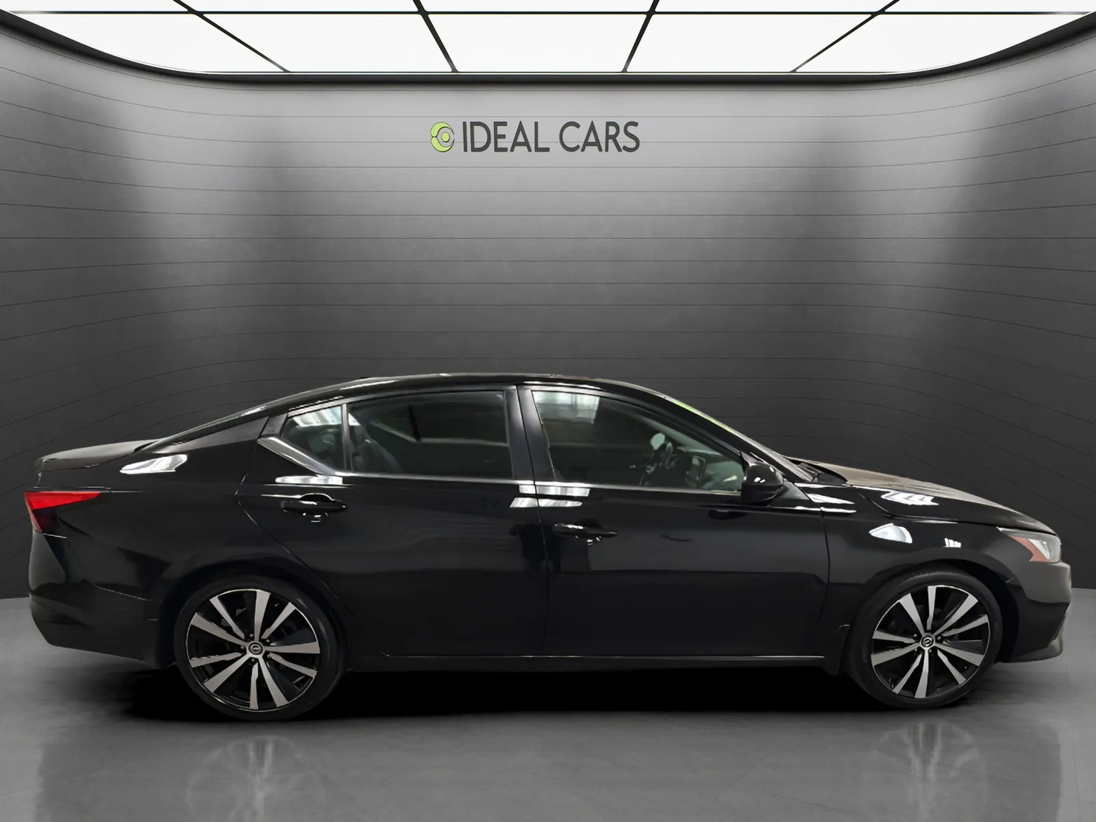 Nissan Altima photo 4