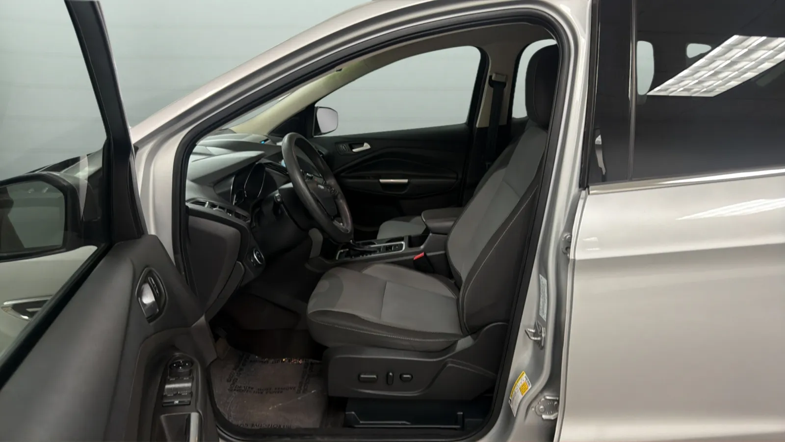 Ford Escape photo 20