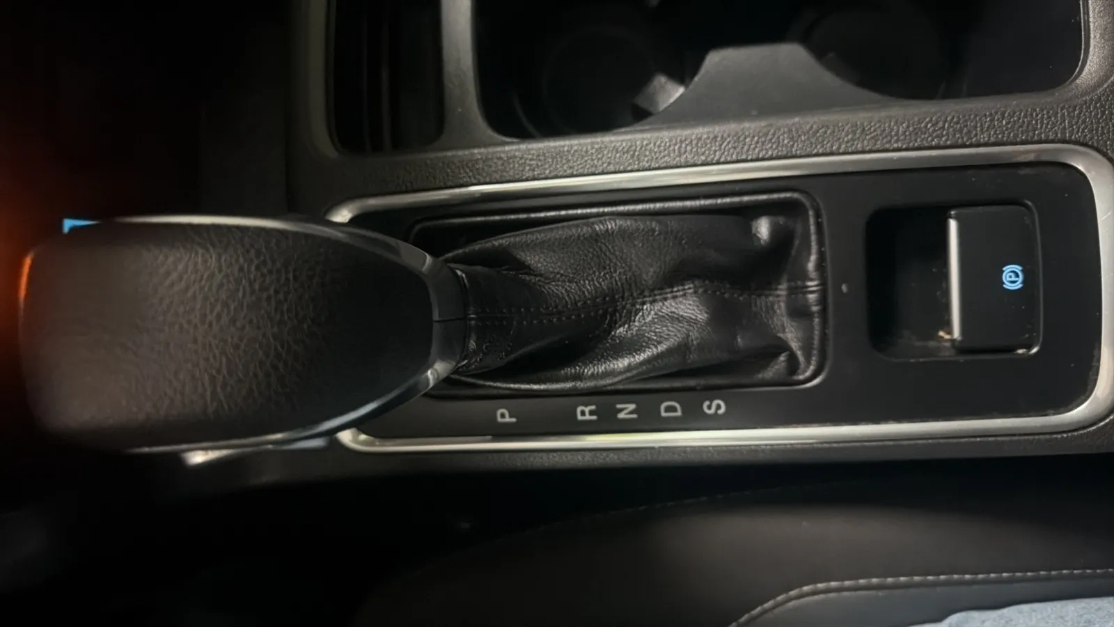 Ford Escape photo 12