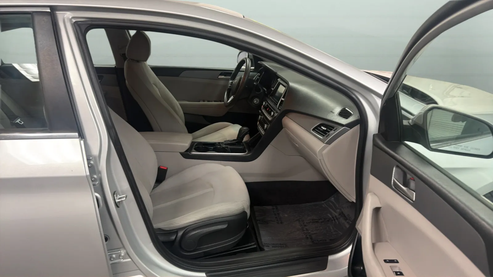 Hyundai Sonata photo 20