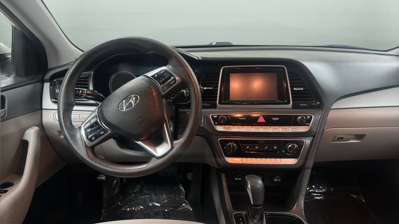 Hyundai Sonata photo 11
