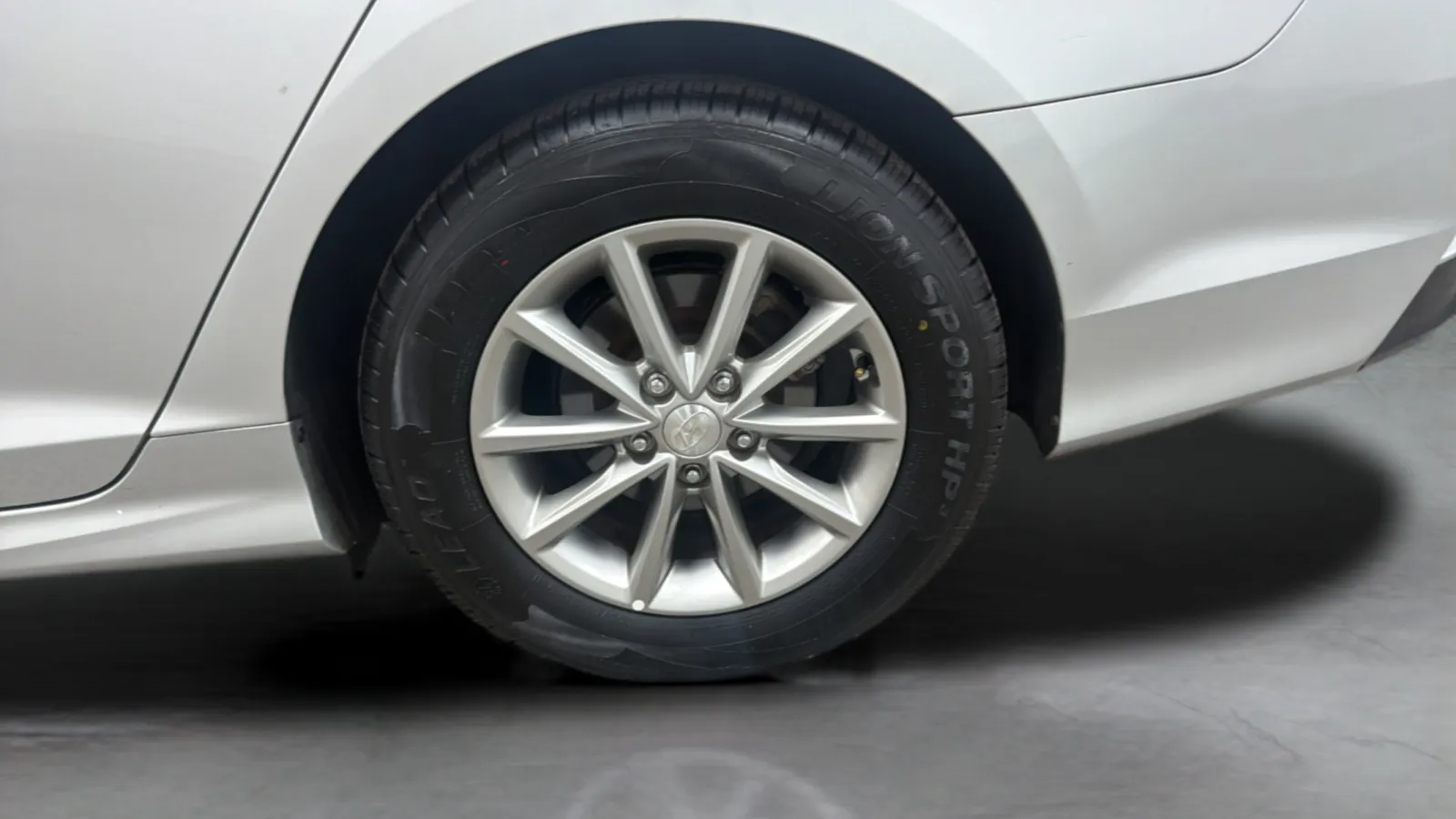 Hyundai Sonata photo 26