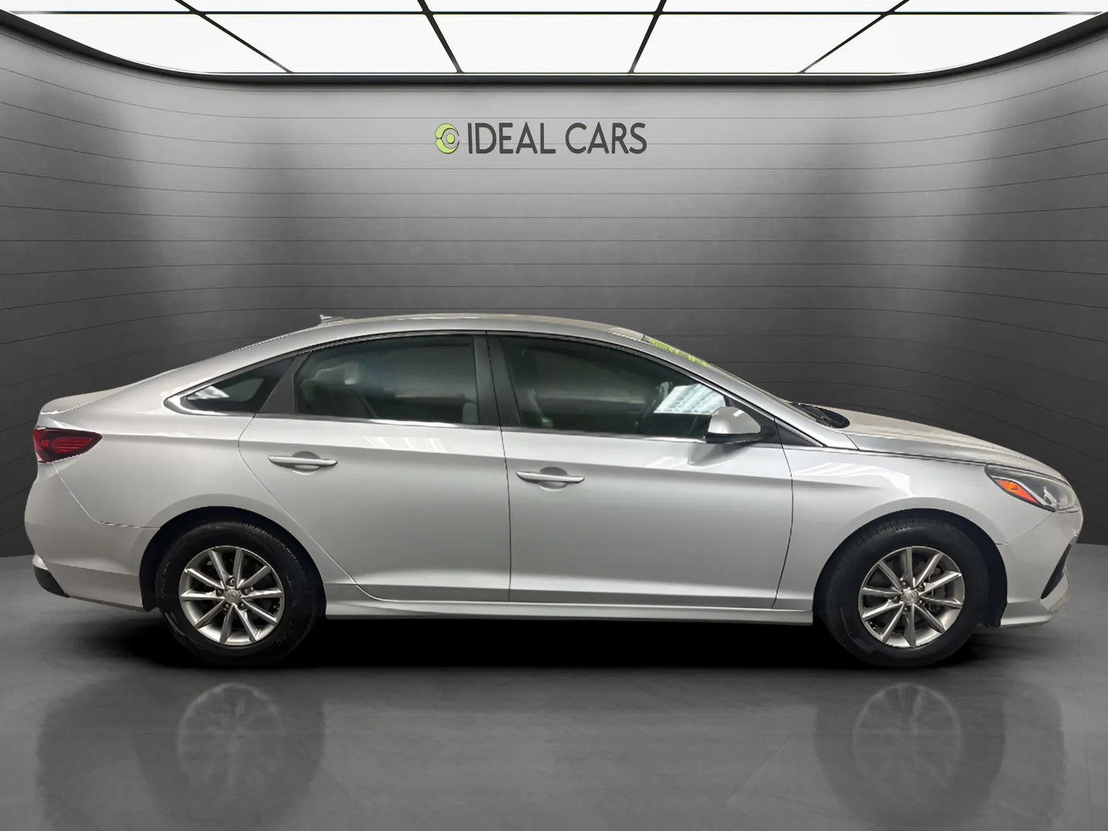Hyundai Sonata photo 4