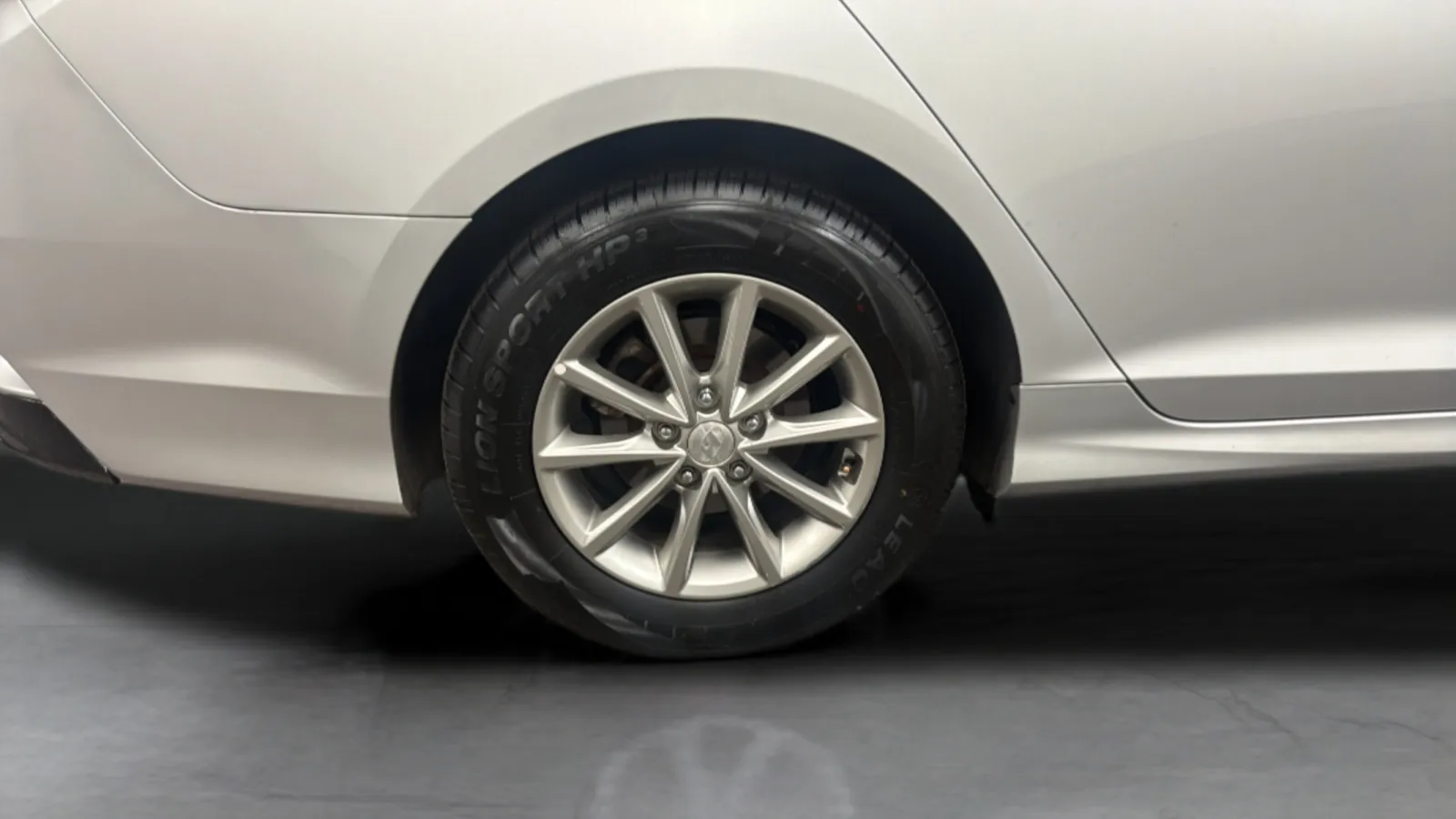 Hyundai Sonata photo 25