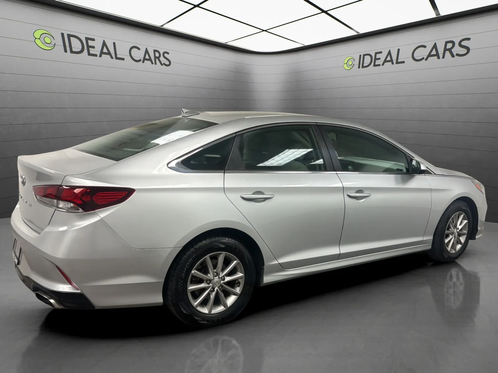 Hyundai Sonata photo 5