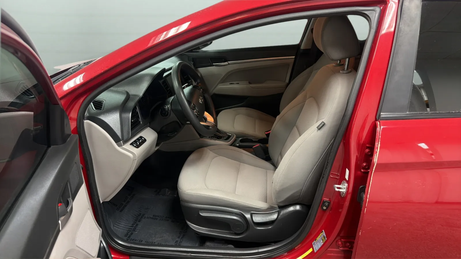 Hyundai Elantra photo 20