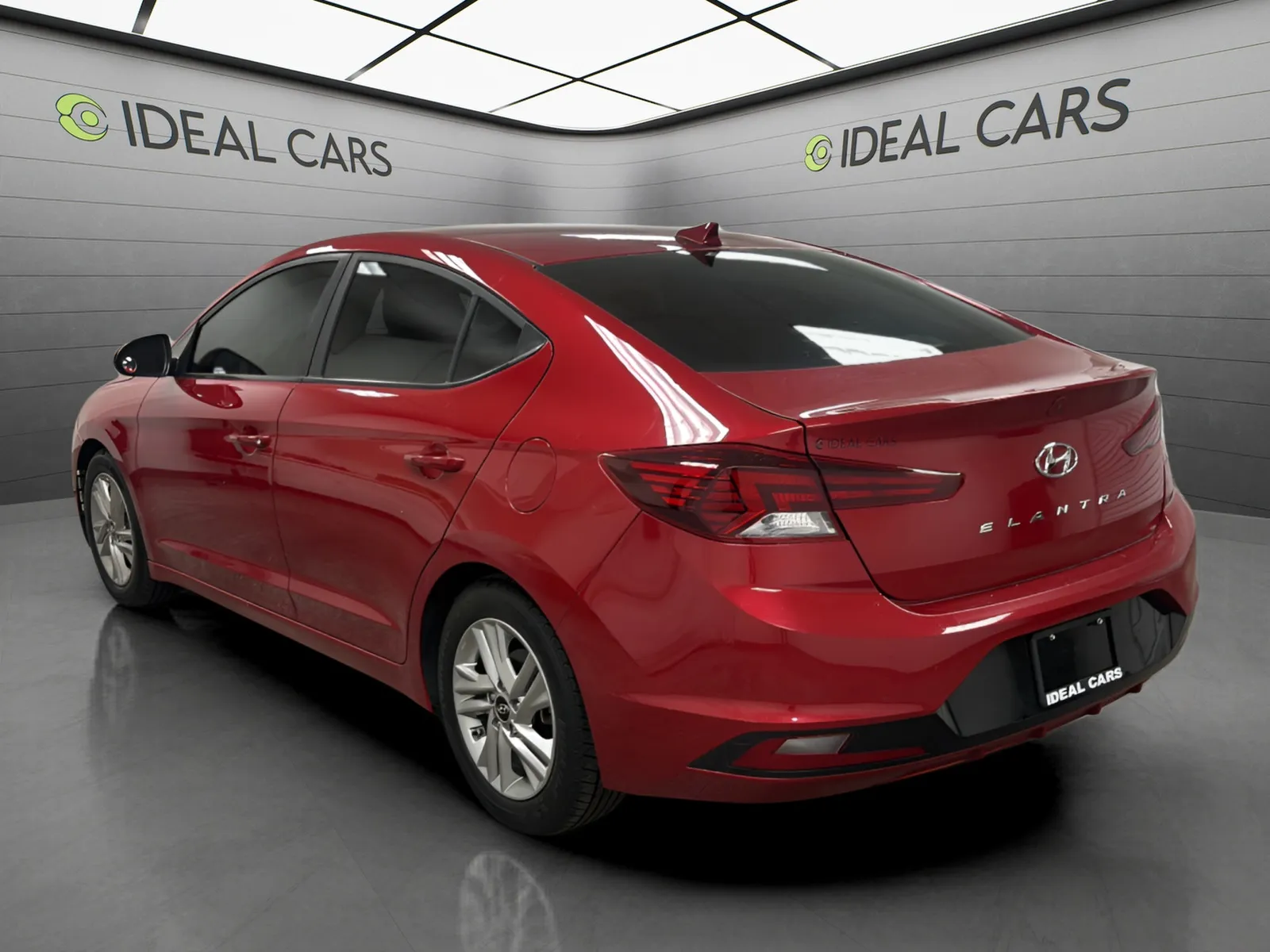 Hyundai Elantra photo 7