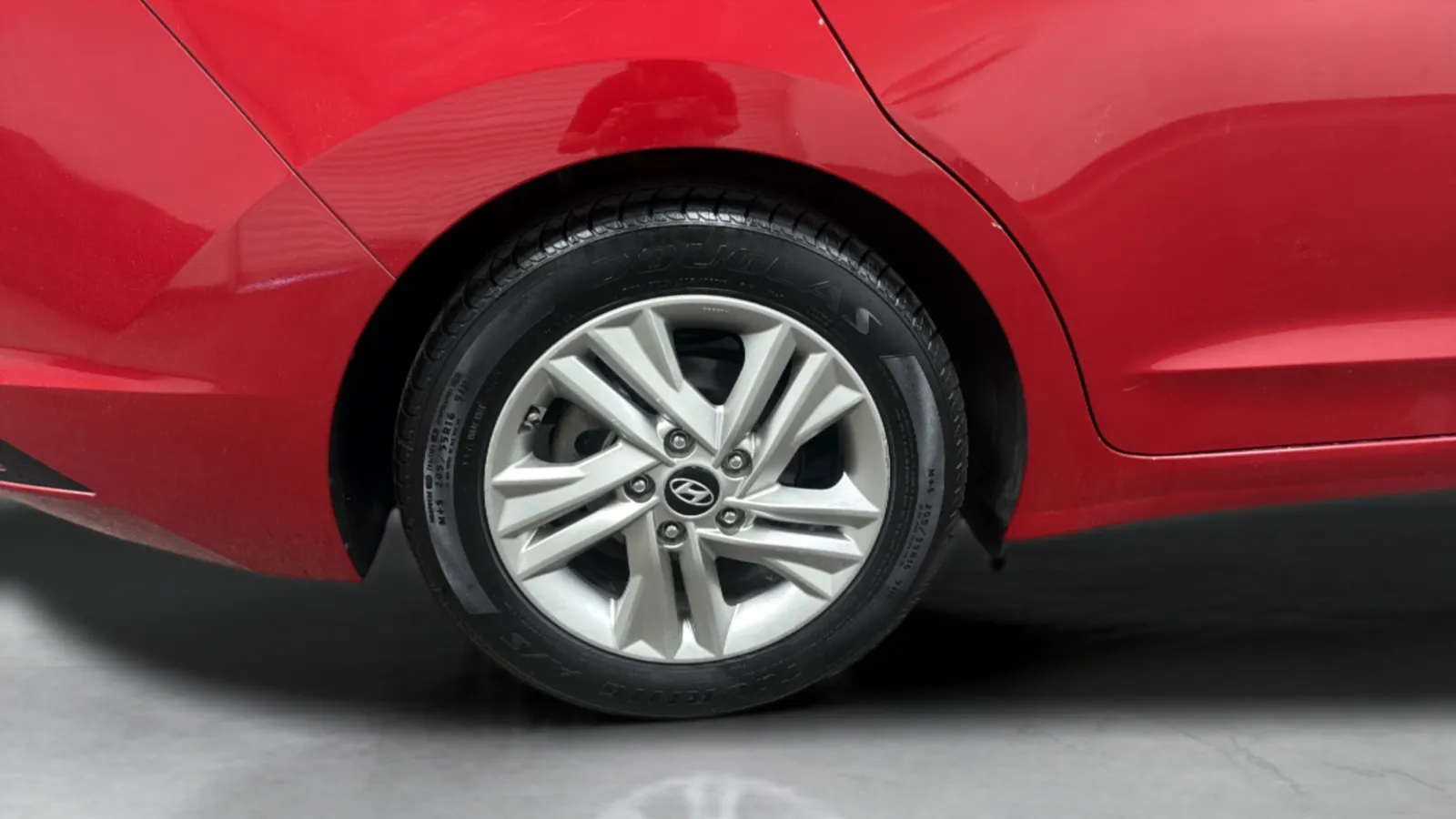 Hyundai Elantra photo 26