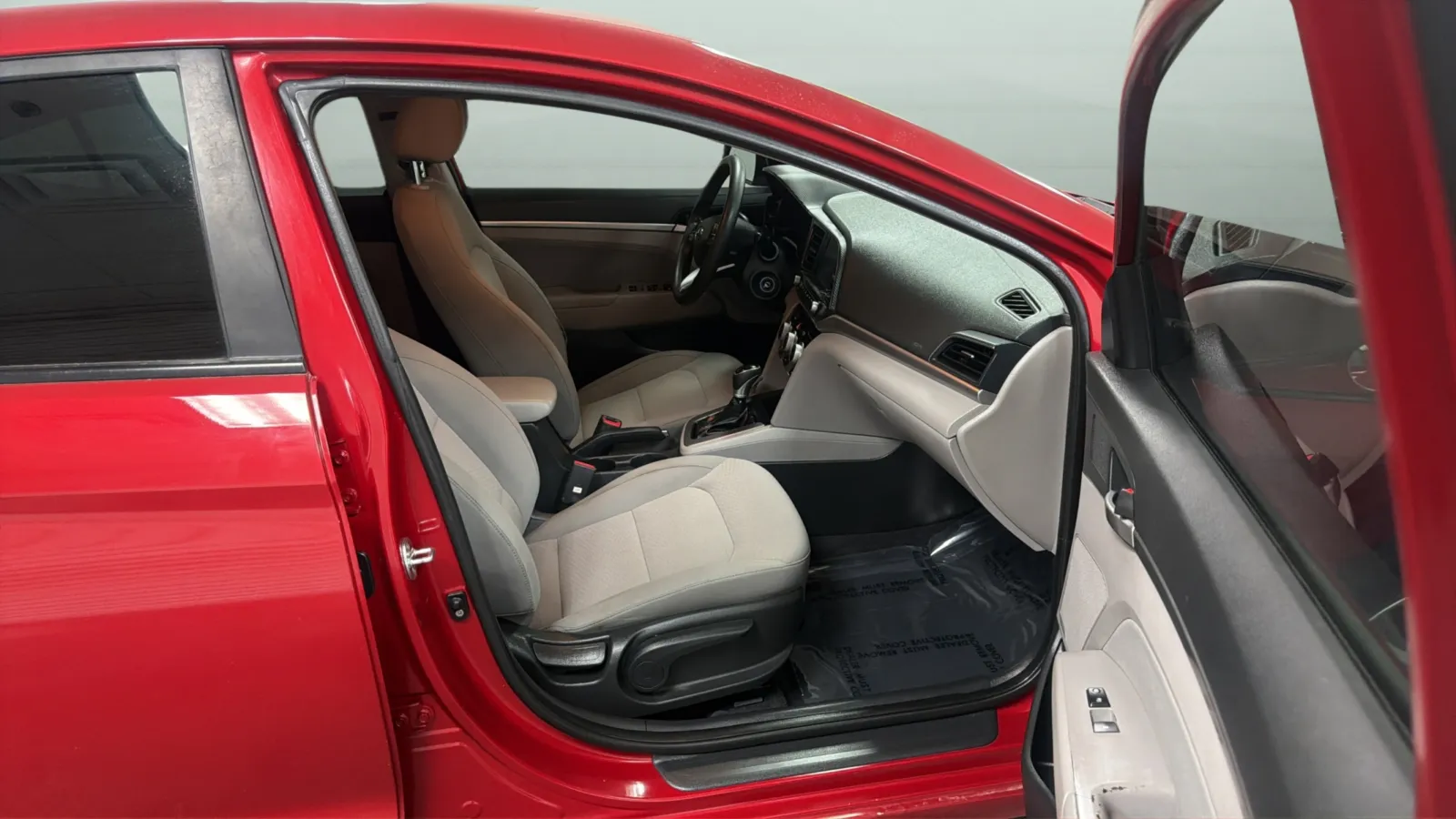 Hyundai Elantra photo 21