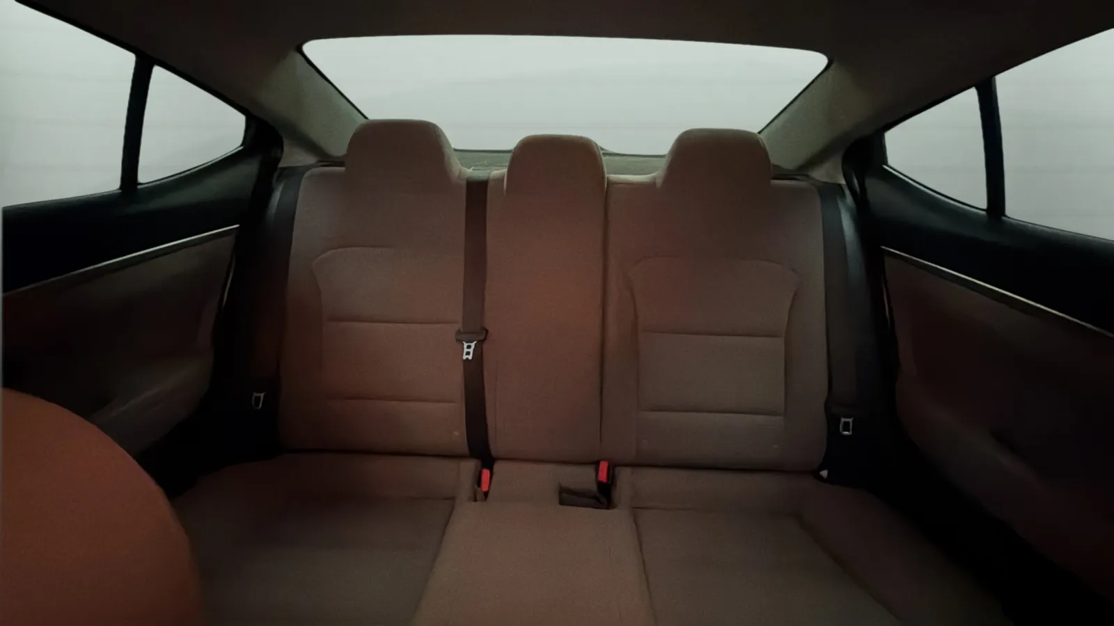 Hyundai Elantra photo 18