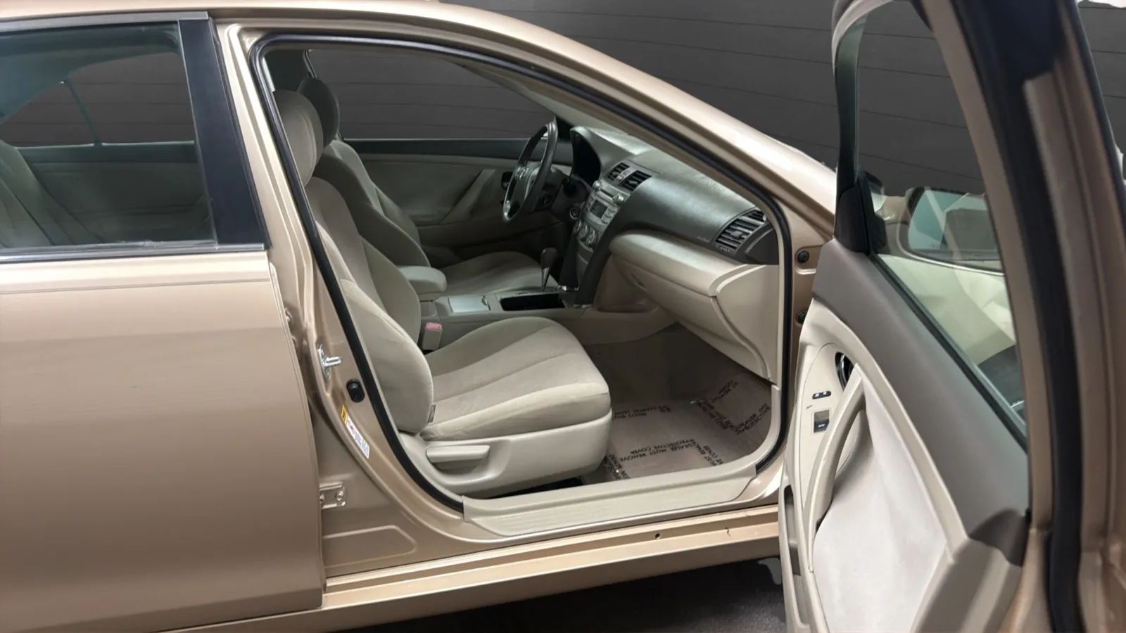 Toyota Camry photo 20
