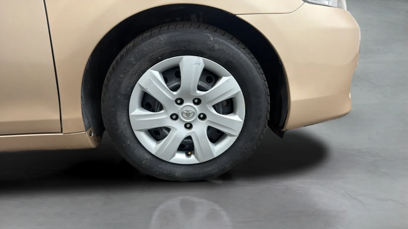 Toyota Camry photo 24