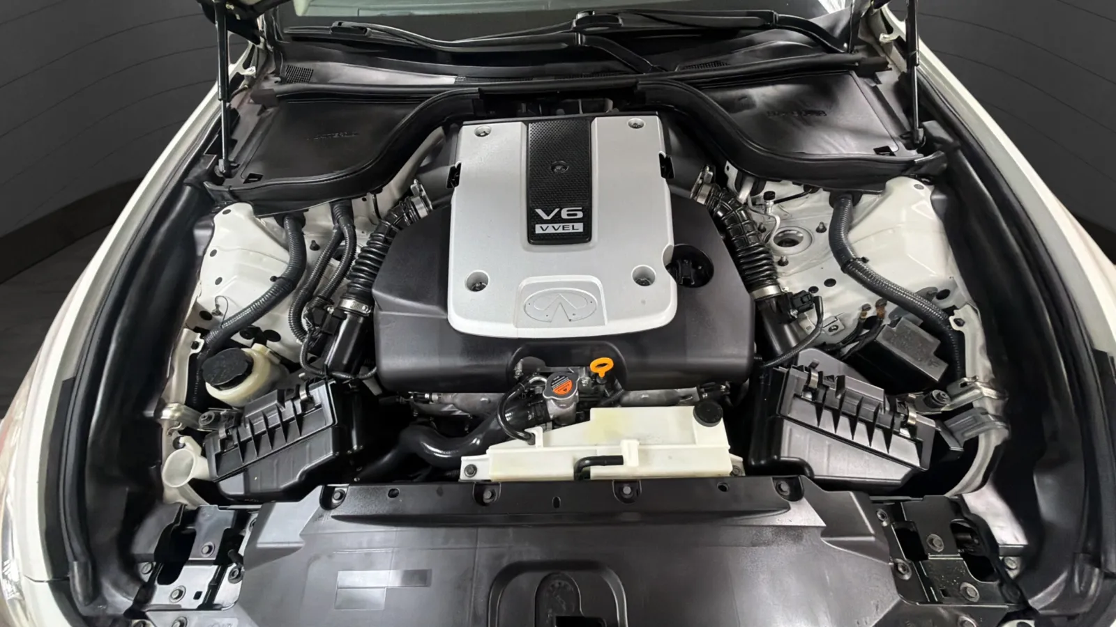Infiniti G37 photo 23