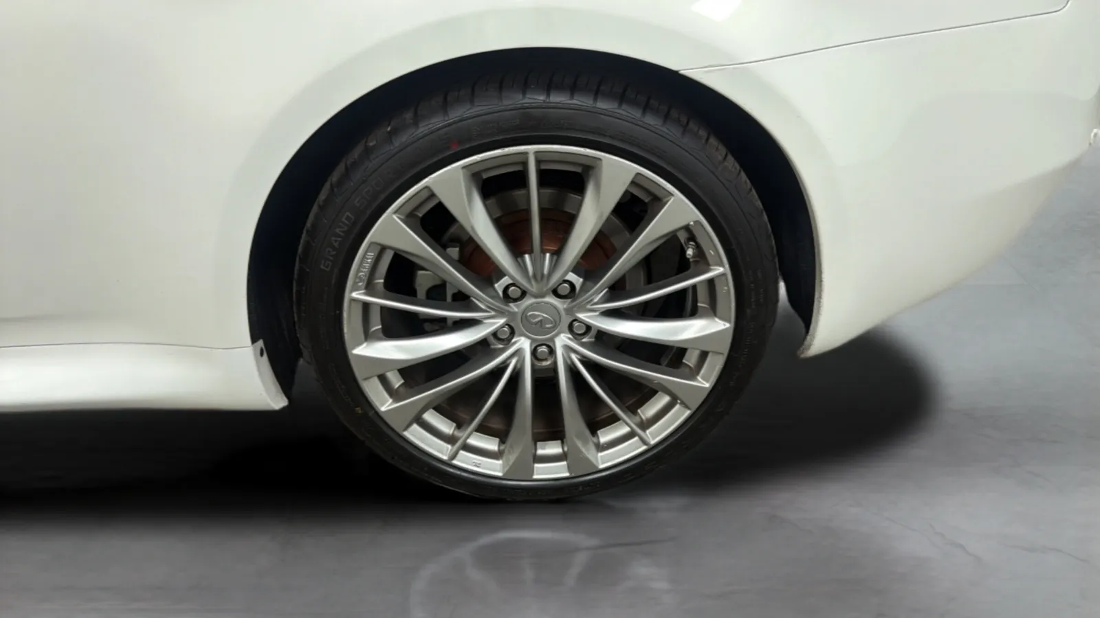 Infiniti G37 photo 27