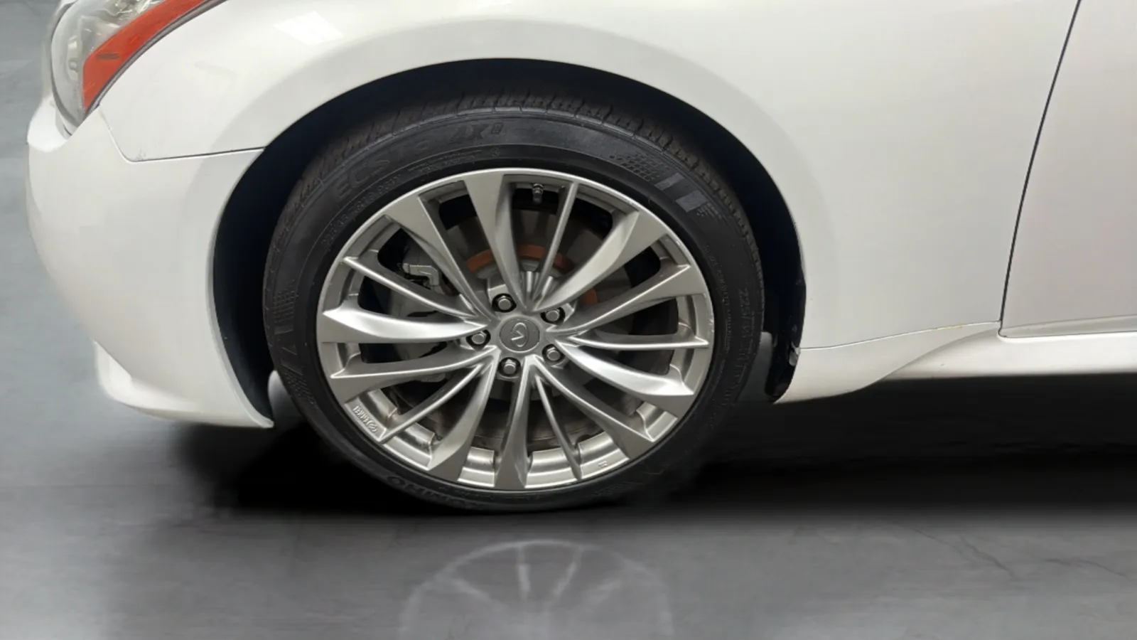 Infiniti G37 photo 28