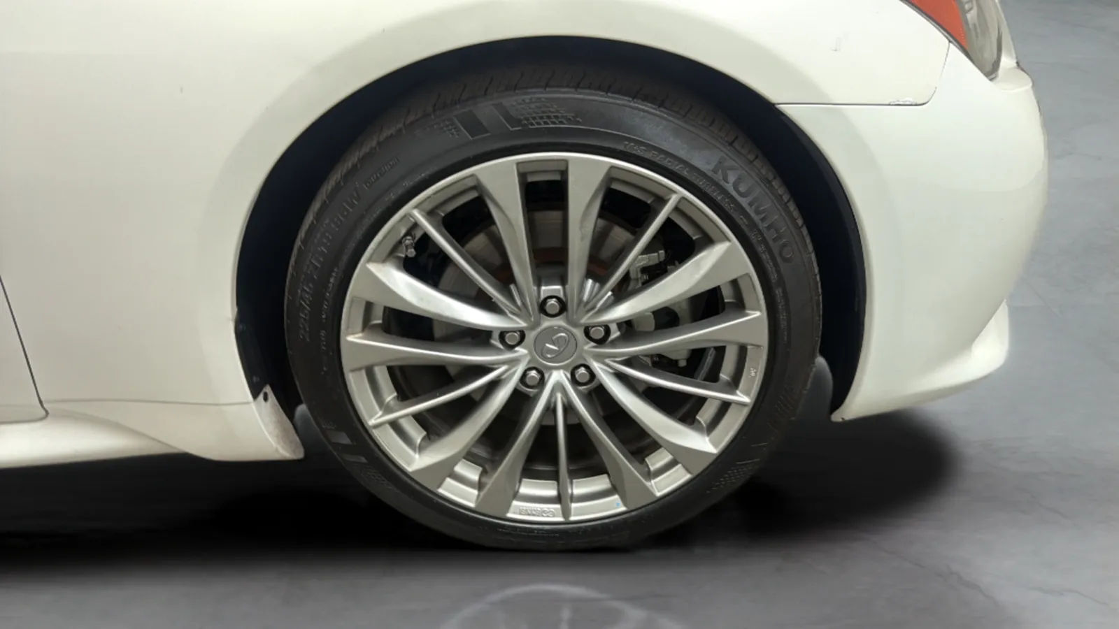 Infiniti G37 photo 25