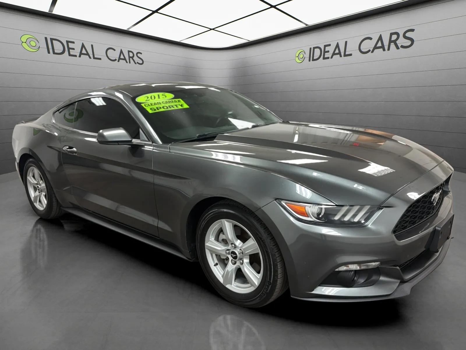 Ford Mustang photo 7
