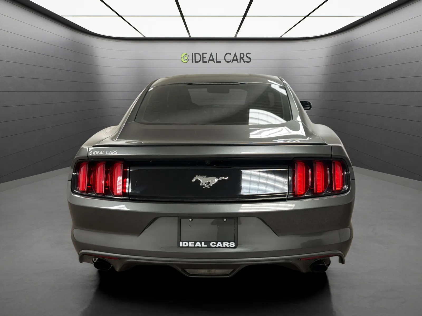Ford Mustang photo 4