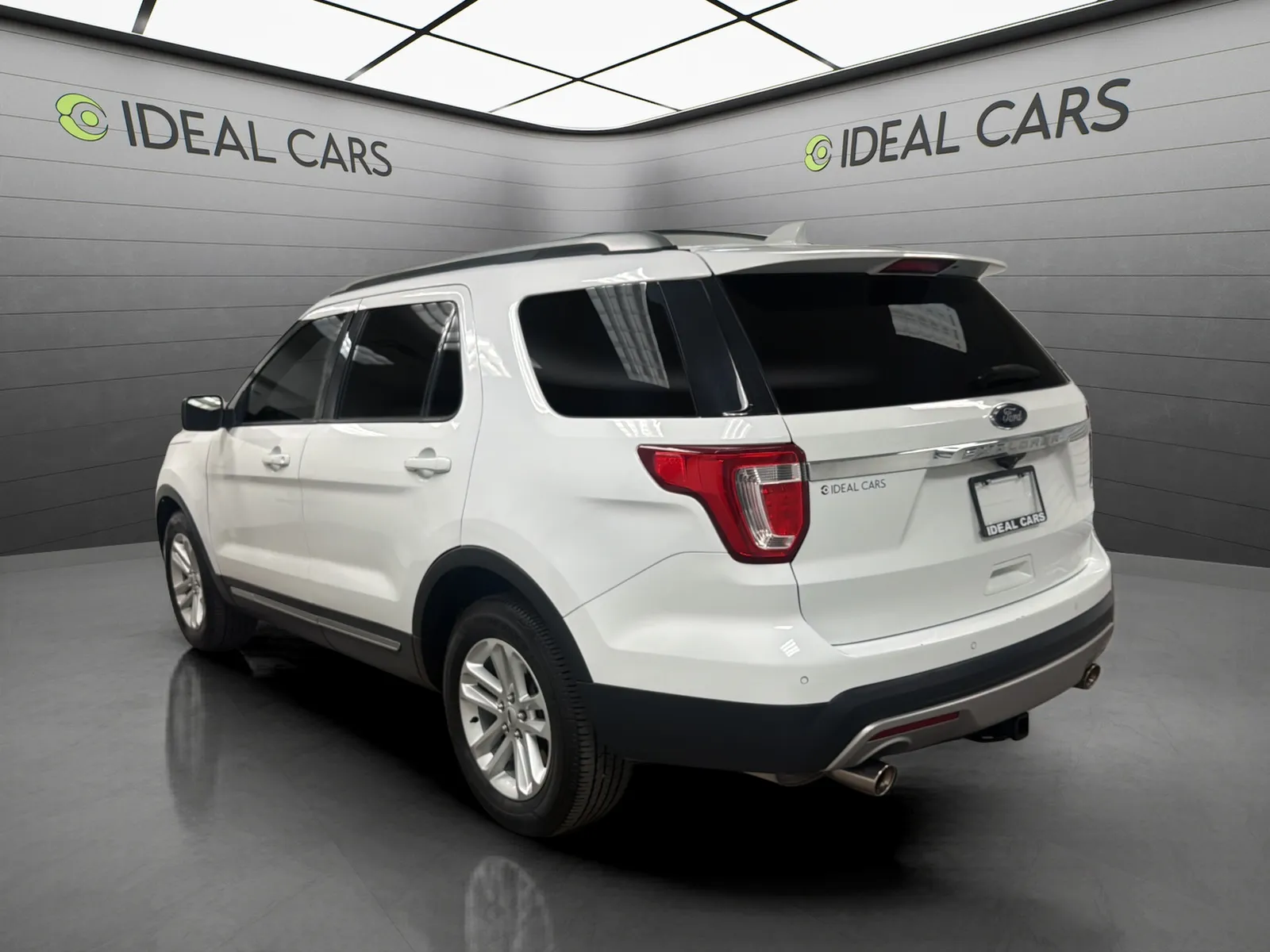 Ford Explorer photo 7
