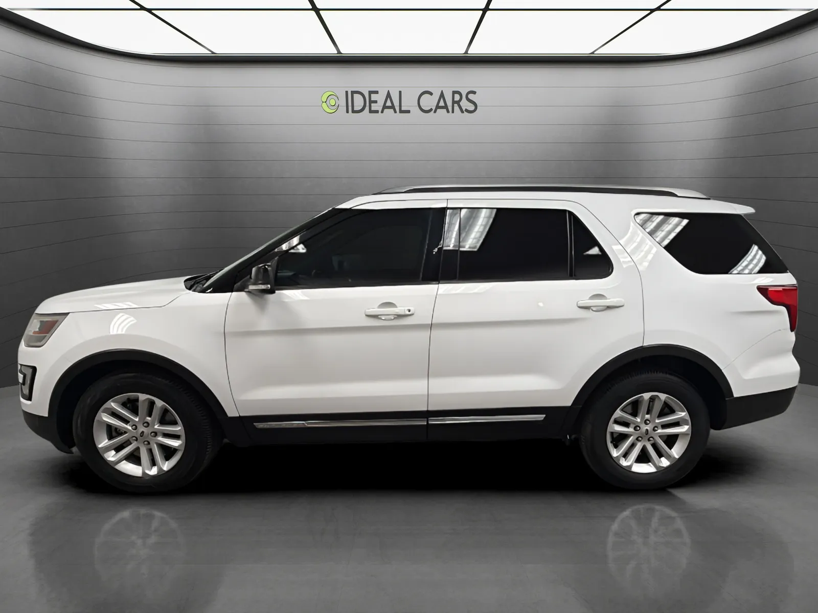 Ford Explorer photo 8