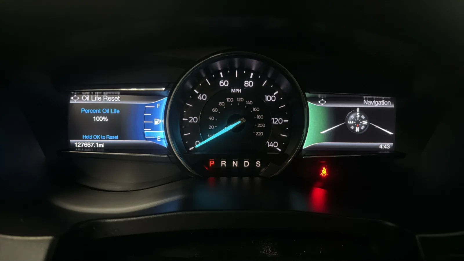 Ford Explorer photo 12