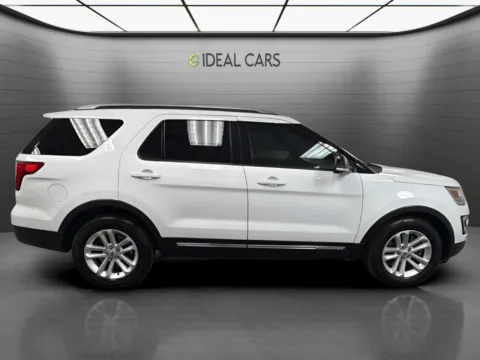 More photos of 2017 Ford Explorer XLT at Ideal Cars - East Mesa (Hill), AZ